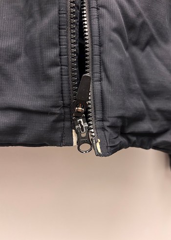 Nike Siyah Kapüşonlu Fermuarlı Erkek Mont - Görsel 2