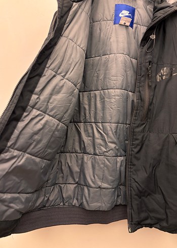 Nike Siyah Kapüşonlu Fermuarlı Erkek Mont - Görsel 5