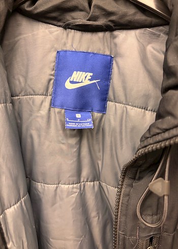 Nike Siyah Kapüşonlu Fermuarlı Erkek Mont - Görsel 6