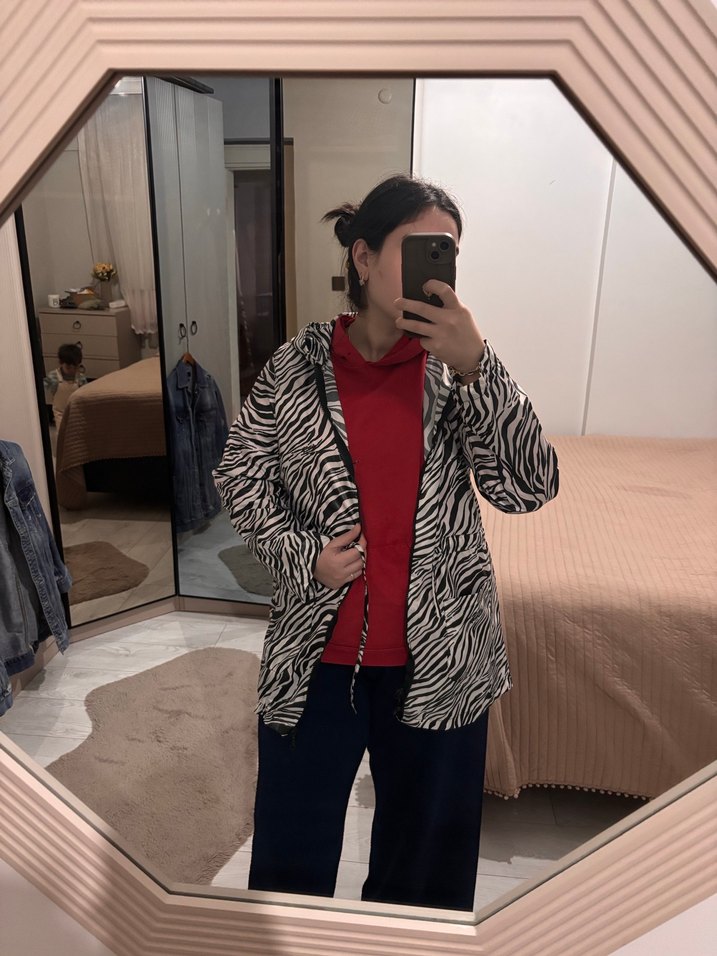 Zebra Desenli yağmurluk - Görsel 3