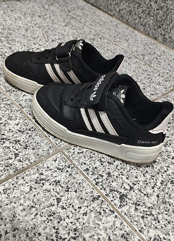 28 Beden Spor ayakkabı
