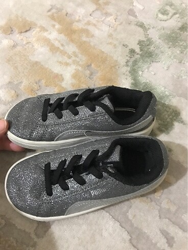 25 Beden gri Renk Puma ayakkabı
