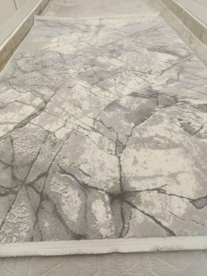 Gri Baskılı Çağdaş Halı - Görsel 3