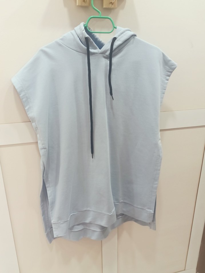 Gri Kapüşonlu Kolsuz Sweatshirt - Görsel 3