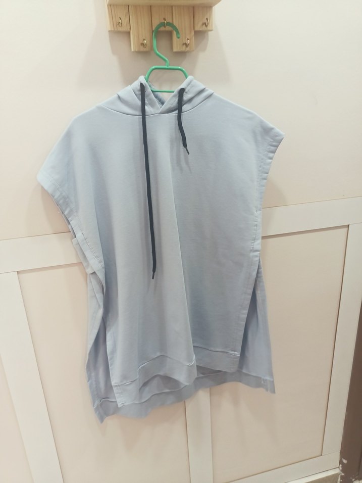 Gri Kapüşonlu Kolsuz Sweatshirt - Görsel 2