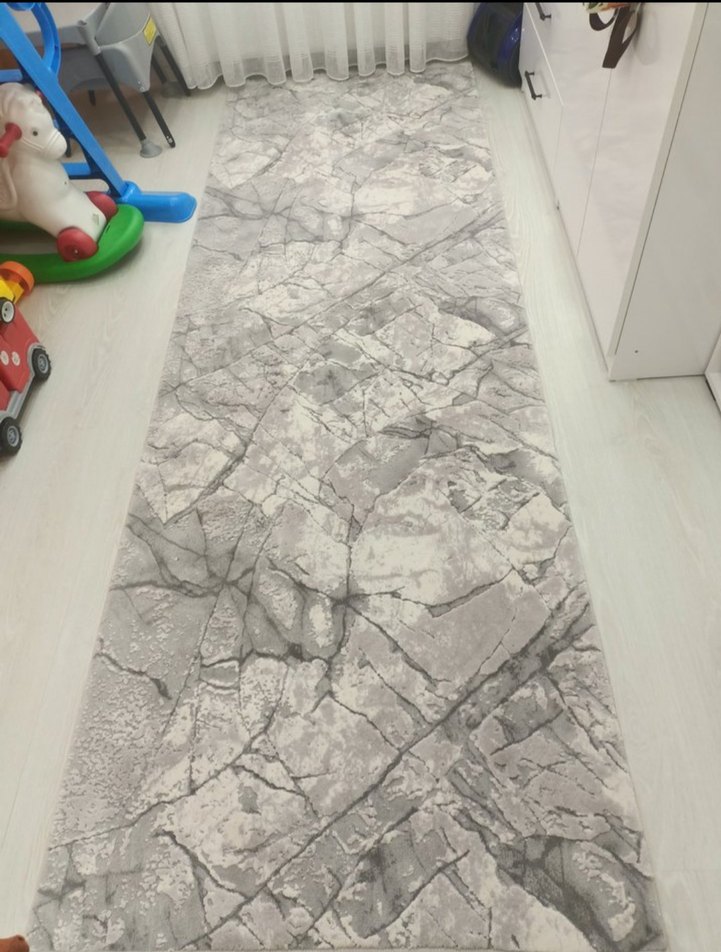 Gri Modern Desenli Halı - Görsel 4