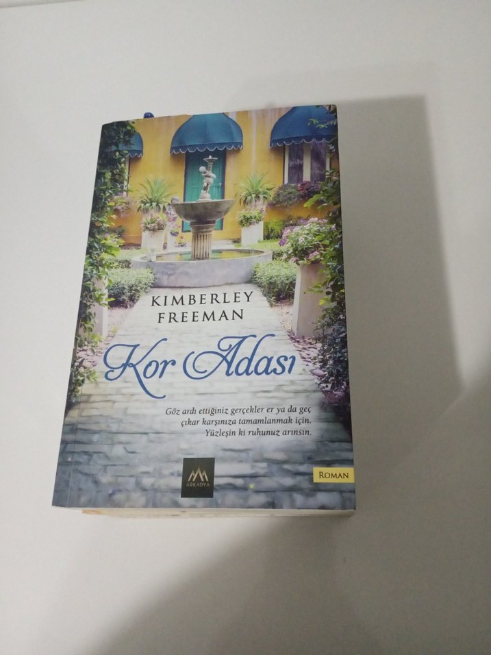 Kor Adası, Kır Çiçeği Tepesi ve Ardında Kalanlar Roman Seti - Görsel 3