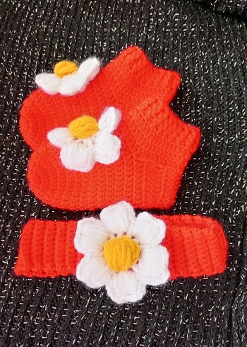 Kız Çocukları İçin Kırmızı Nakışlı bandana ve patik seti - Görsel 3