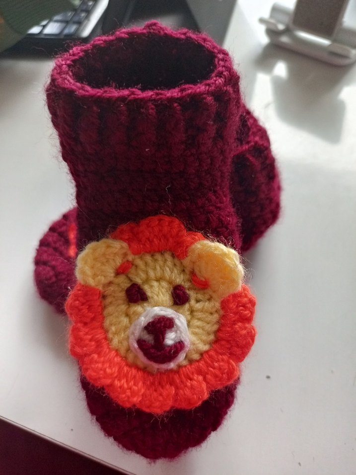 Çocuk Bordo Örgü Bot Patik Aslan Figürlü - Görsel 3