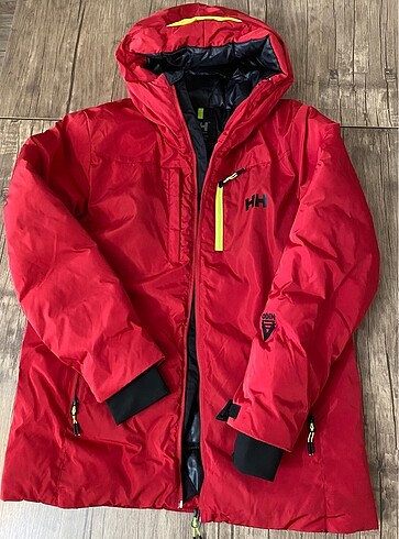 xl Beden kırmızı Renk Helly Hansen kapşonlu kırmızı mont