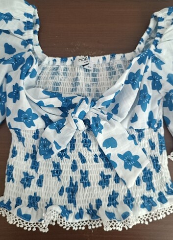 Mavi Çiçekli crop 
