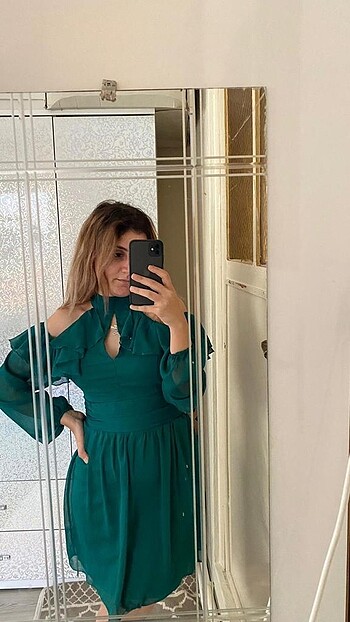 Koyu yeşil elbise