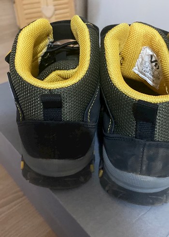 Sarı Siyah Erkek Çocuk Kaydırmaz Bot - Görsel 3