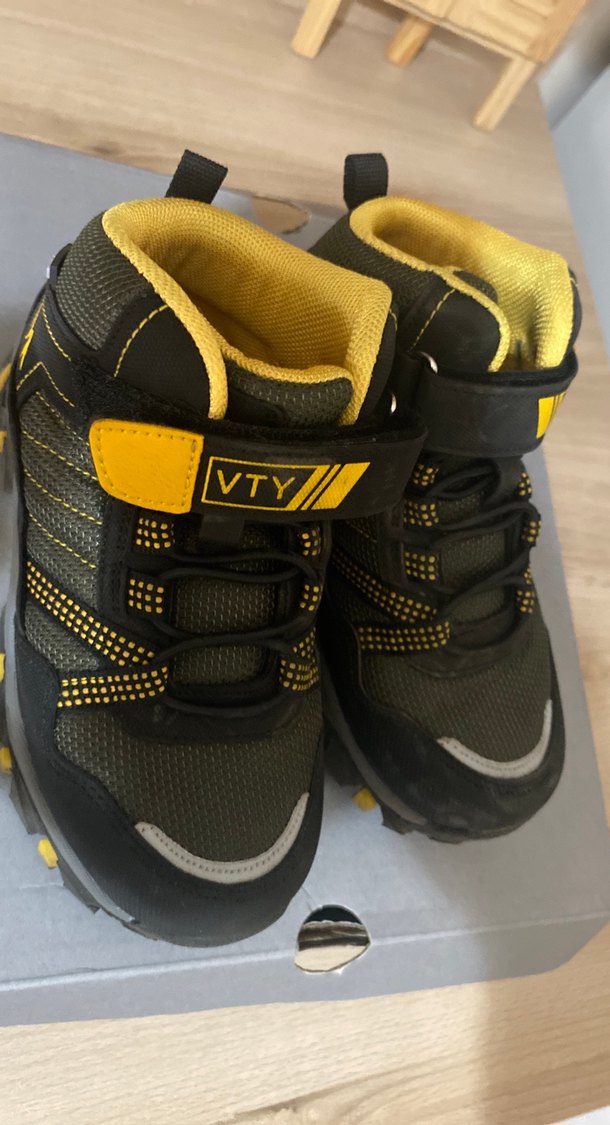 Sarı Siyah Erkek Çocuk Kaydırmaz Bot - Görsel 5