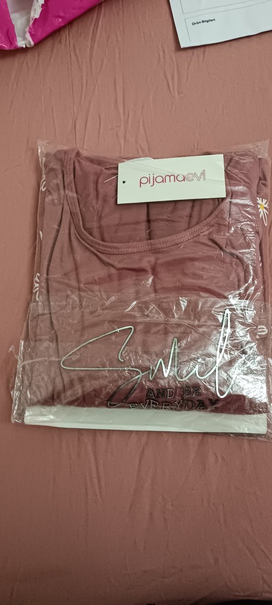 Pembe Çiçek Desenli Kısa Kollu #Kadın Pijama Takımı - Görsel 4