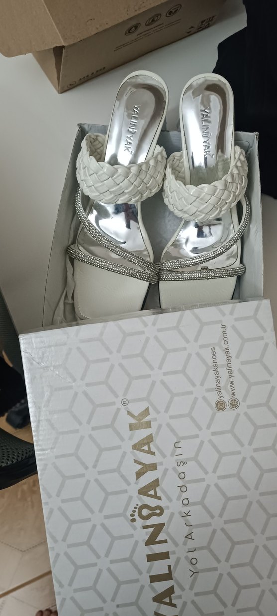 Beyaz Dolgu Topuklu Kadın Abiye Ayakkabı - Görsel 4