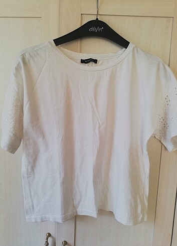 m Beden beyaz tshirt