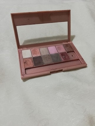 maybelline the blushed nude far paleti 