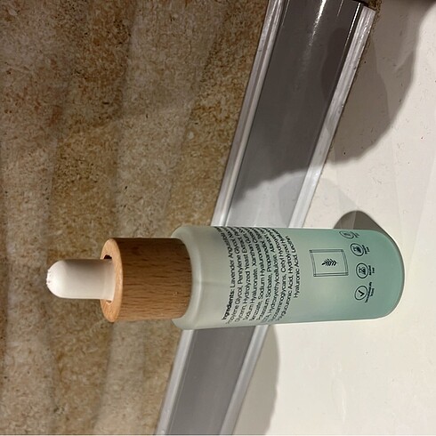 Hyalunoric asit(nemlendirici) serum