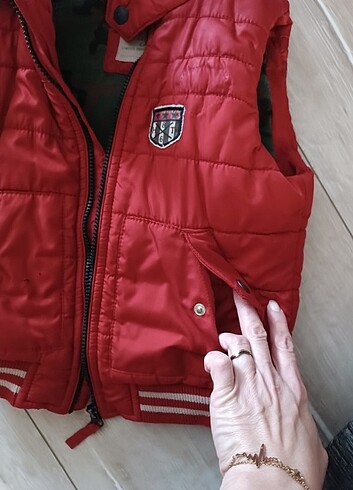 4 Yaş Beden kırmızı Renk LcWaikiki Yelek