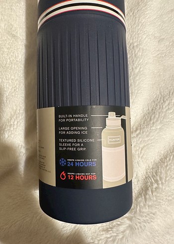 Hunter lacivert termos 
Tutma yeri silikon olarak tasarlanmıştır - Görsel 3
