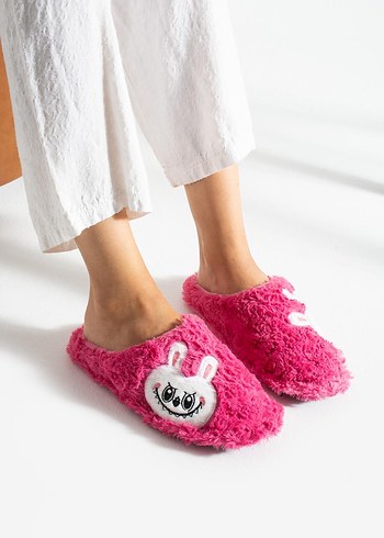 Peluş Tavşan Detaylı Kadın Ev Terliği
