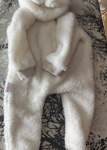 Bebek Kız Beyaz Kürklü Tulumu - Görsel 3