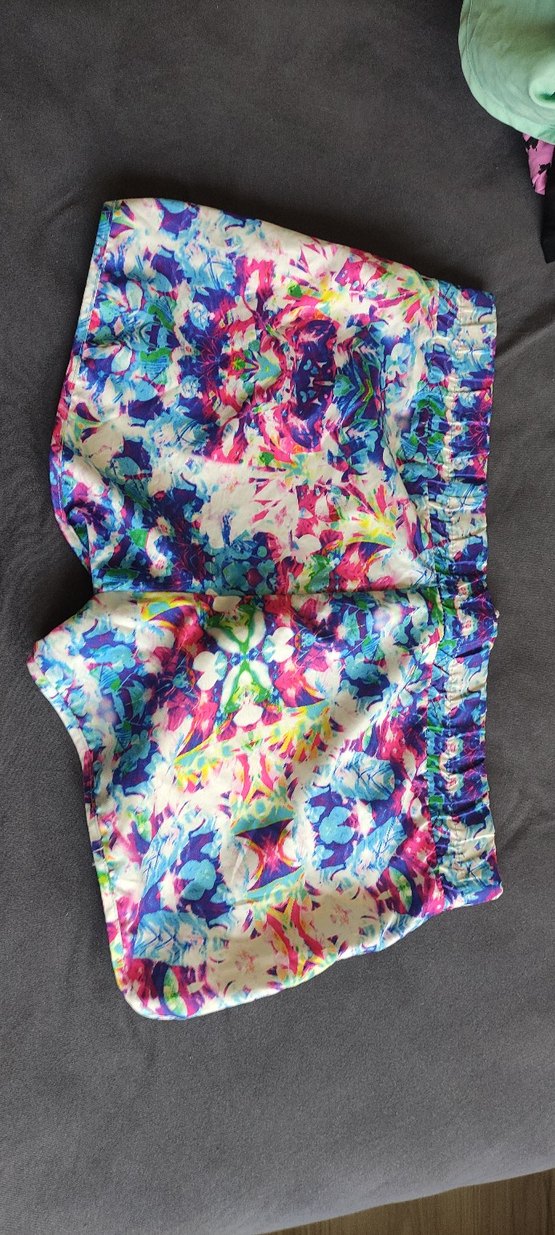 Renkli Batik Desenli Bol Kesim Hamile Şortu - Görsel 2