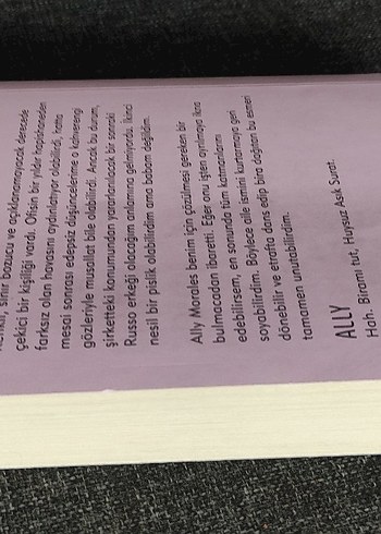 Küçük Bir İyilik - Lucy Score - Görsel 4