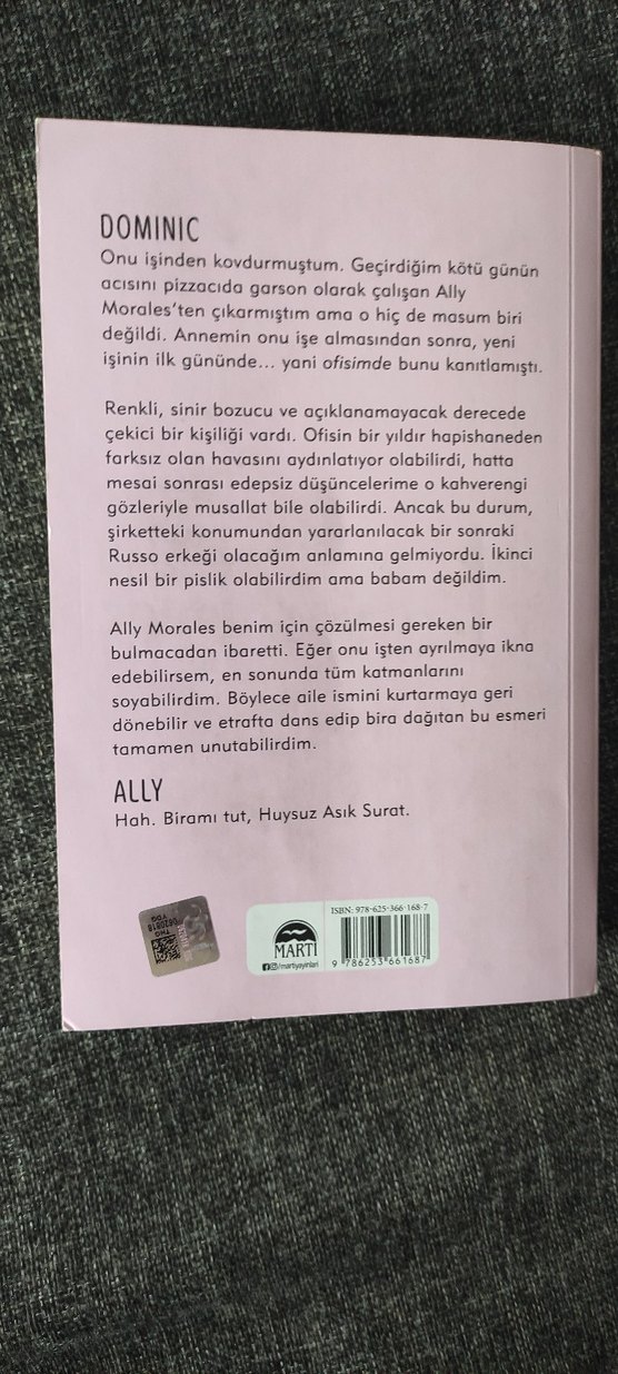 Küçük Bir İyilik - Lucy Score - Görsel 2