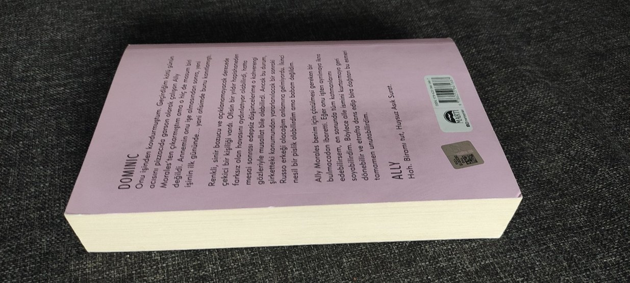 Küçük Bir İyilik - Lucy Score - Görsel 4