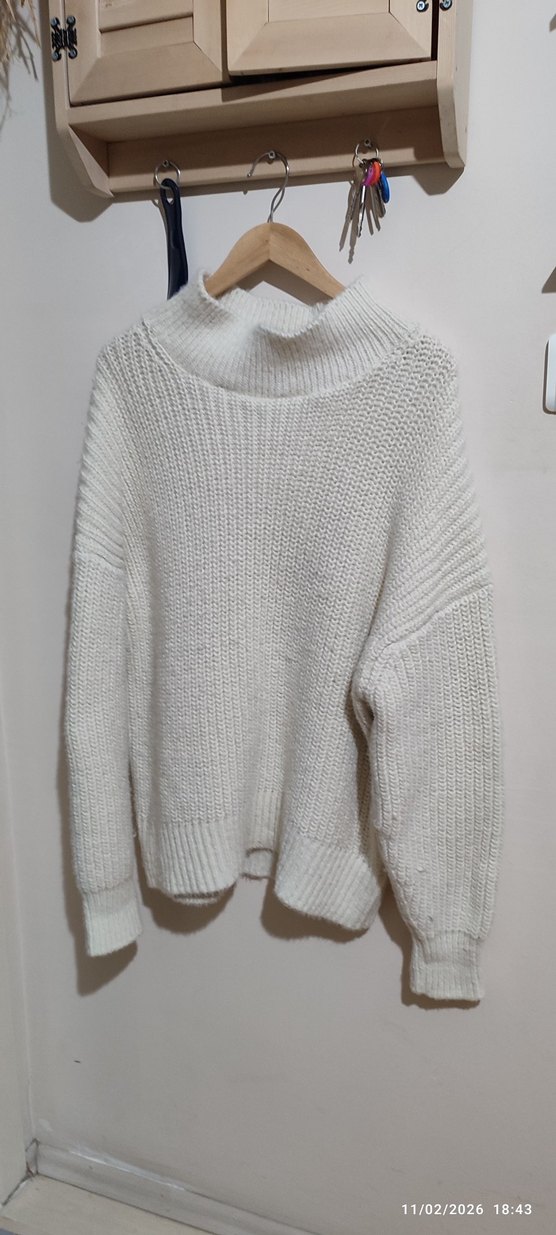 Beyaz Yüksek Yakalı Örgü Kadın Kazak 38 ve 40 de olur - Görsel 2