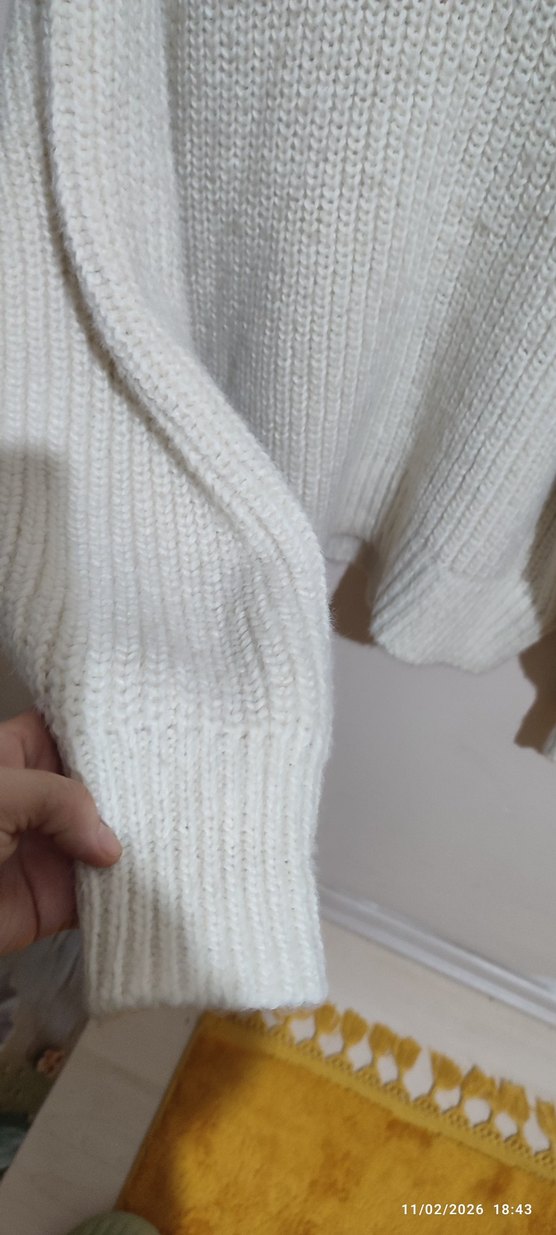 Beyaz Yüksek Yakalı Örgü Kadın Kazak 38 ve 40 de olur - Görsel 3