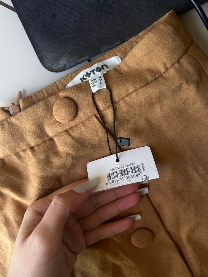 Düğmeli taba renk Kadın Süet Mini Etek - Görsel 2