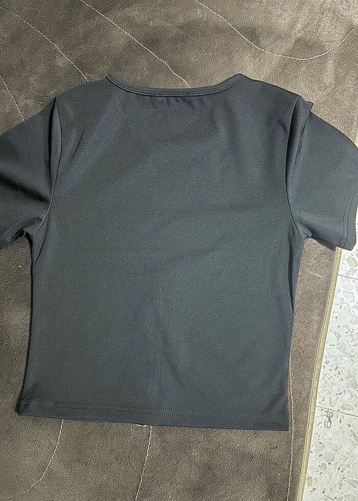 Siyah alo yazılı bluz - Görsel 4