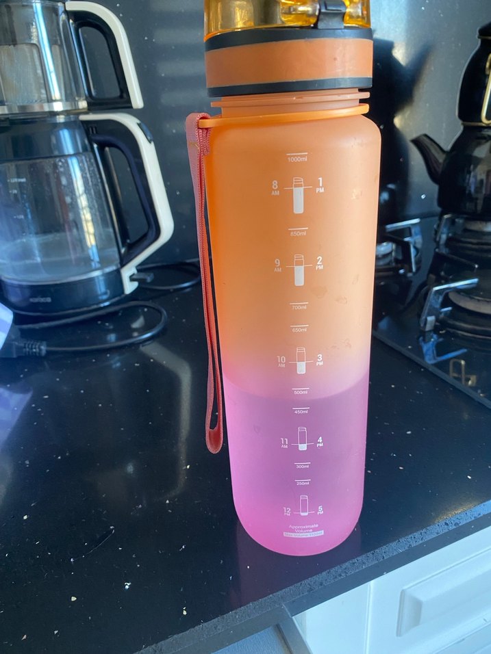 Turuncu-Pembe Uzspace Marka 1 litre spor için almıştım - Görsel 2