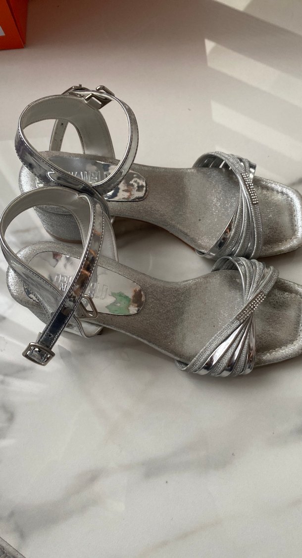 Gri Tokalı Kız çocuk Topuklu Ayakkabı - Görsel 4