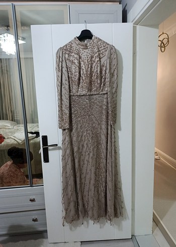 48 Beden camel Renk Bej Drapeli Uzun Kollu Vintage Abiye Elbise