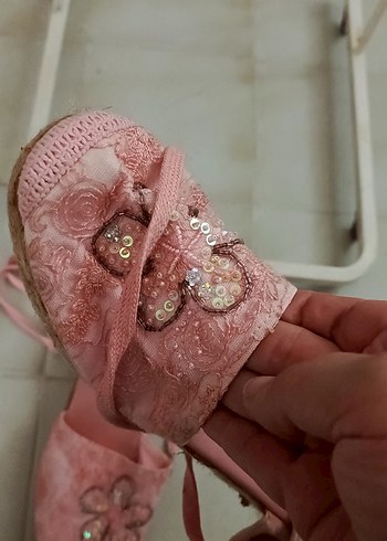 41 Beden pembe Renk Pembe Nakışlı sandalet