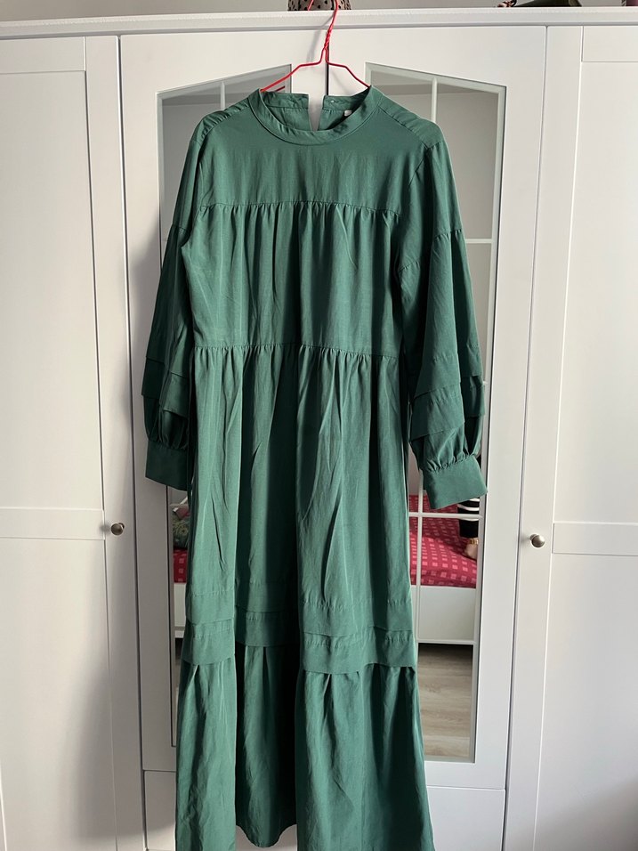 Yeşil Piliseli Uzun Kadın Elbise - Görsel 5