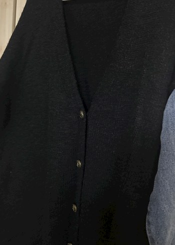 Düğmeli Siyah Denim Kollu Salaş Hırka - Görsel 3