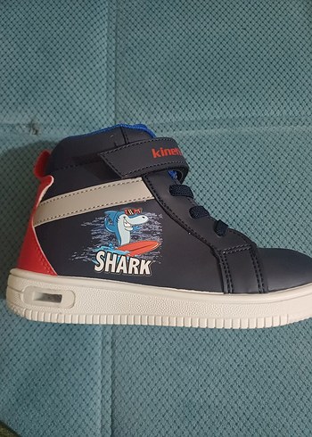 29 Beden Mavi Erkek Çocuk Spor Botları