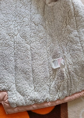 Kız Çocuk Pembe Kürklü Mont - Görsel 6