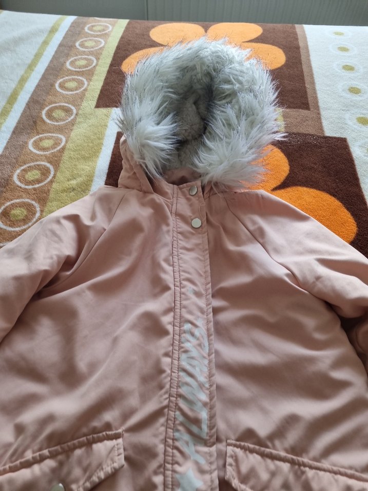 Kız Çocuk Pembe Kürklü Mont - Görsel 3