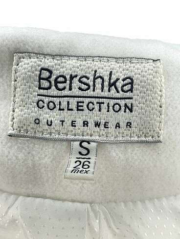 s Beden beyaz Renk Bershka Kaban %70 İndirimli.