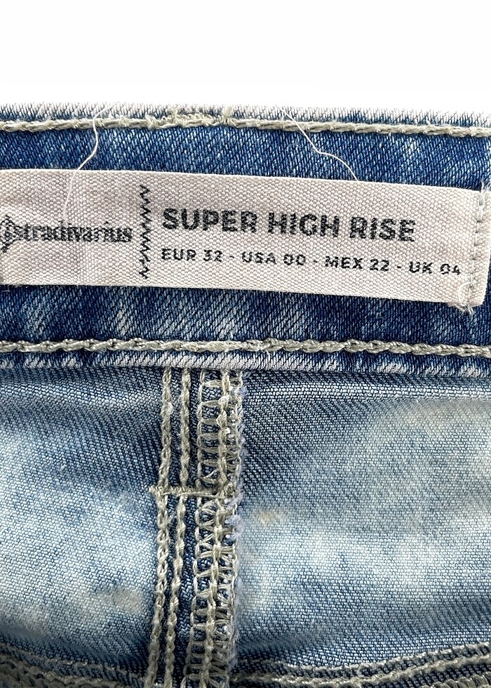 Stradivarius Mini Şort %70 İndirimli. - Görsel 4