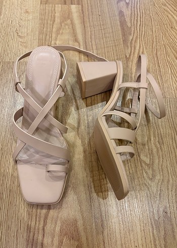 Bej Kadın Topuklu Sandaletler Tokalı - Görsel 2