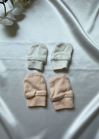 Beyaz ve yavruağzı Eldiven Seti - Görsel 4