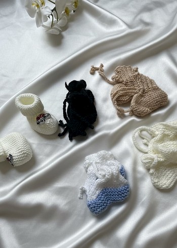 Beyaz Örgü Bebek Patik - Görsel 3