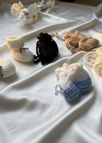 Beyaz Örgü Bebek Patik - Görsel 2